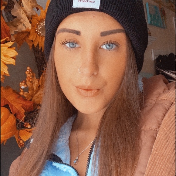 Meet your Posher, Jordyn - Picture 1 of 1